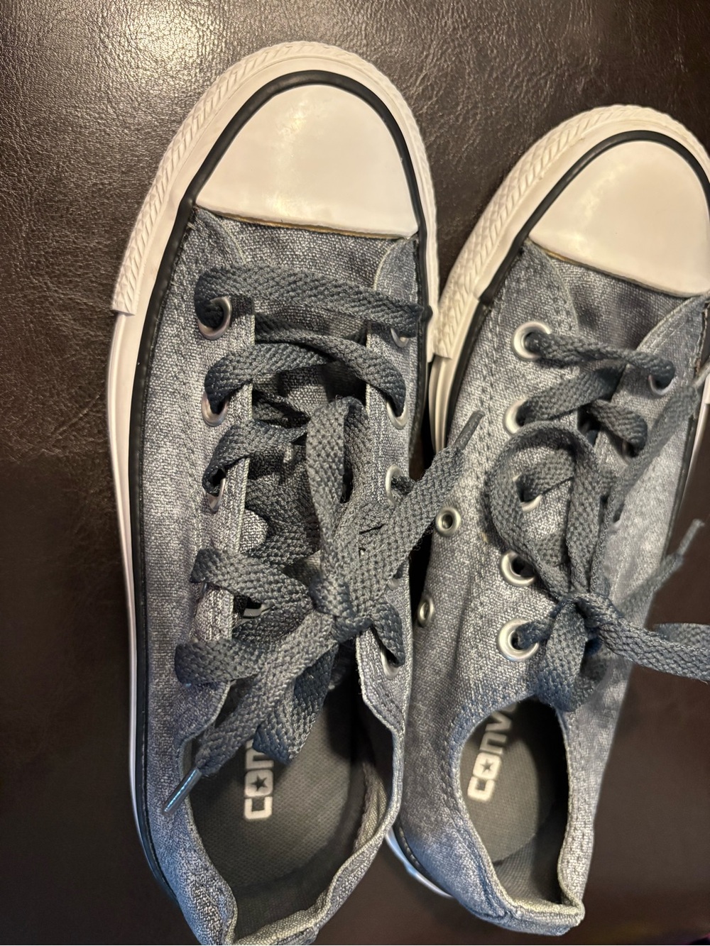 Women’s Low-Top Athletic Sneakers in Gray Athletic or Casual..Sz5 Unisex